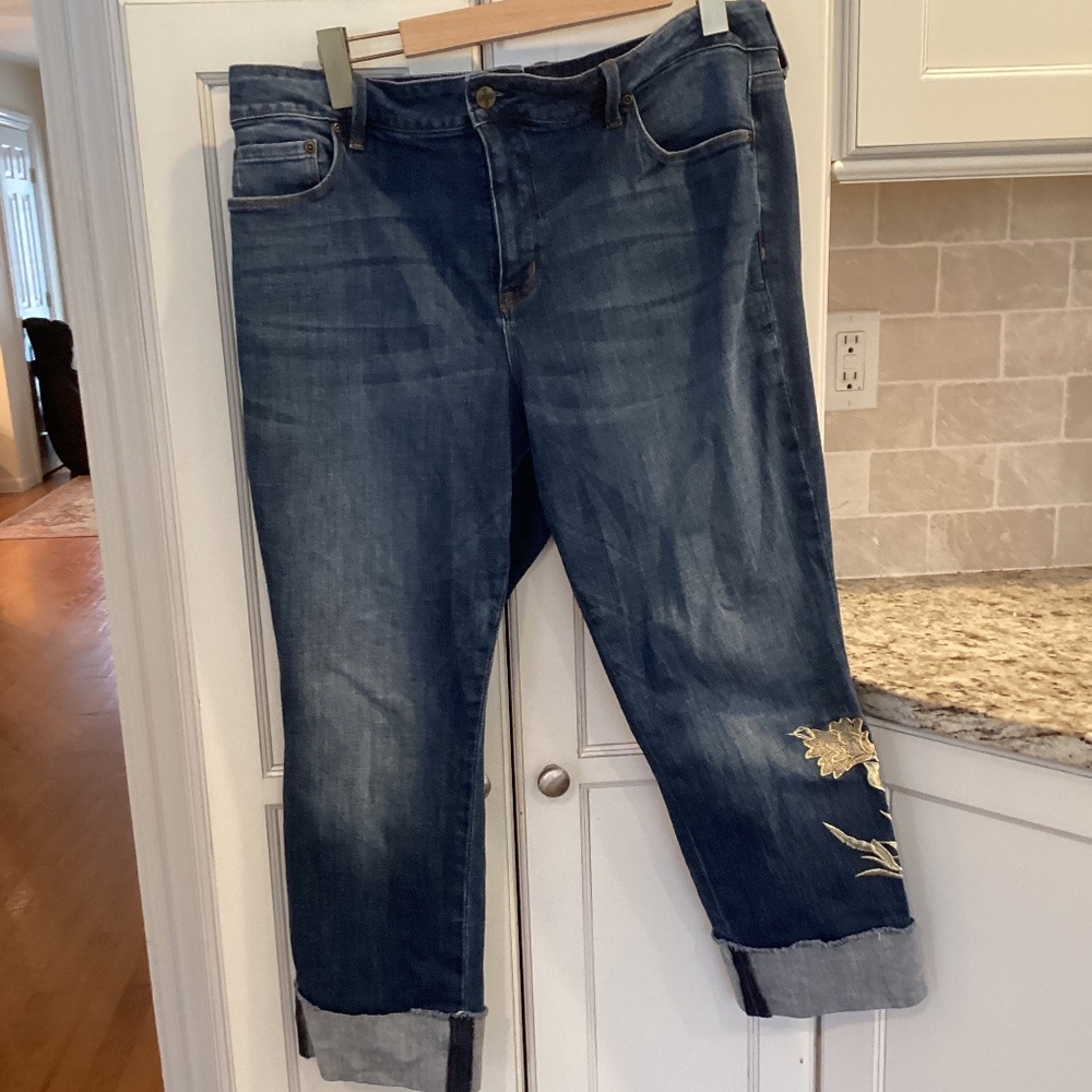 NYDJ Marilyn Ankle Jeans 16W Cuffed Gold Embroidered